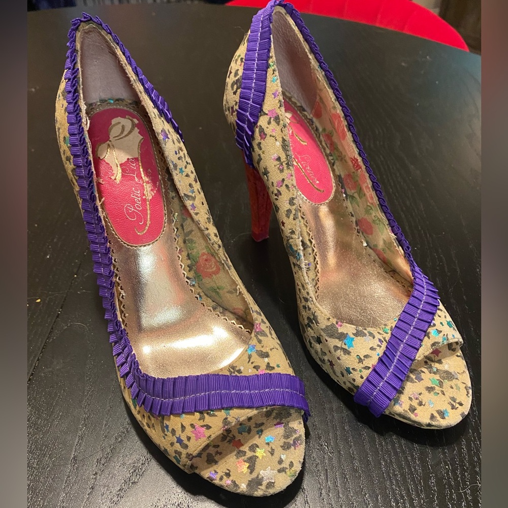 Poetic License - “Saucy” pumps - size 7.5